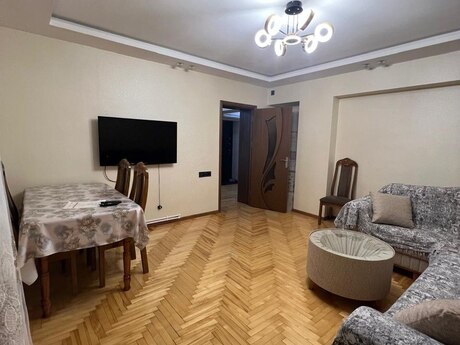 Kirayə 3 otaqlı mənzil, 80 m², Şah İsmayıl Xətai: 900 ₼/ay 2