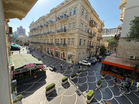 Elan №6294790 - Bakı, Sahil m., 2 otaqlı, 65 m², 2/5 mərtəbə
