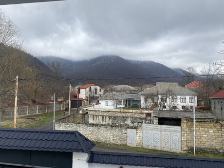 5 otaqlı həyət evi/bağ evi - Qəbələ - 200 m²