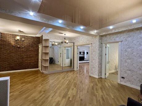 3 otaqlı mənzil, 170 m², 28 May: 480 000 ₼ 5