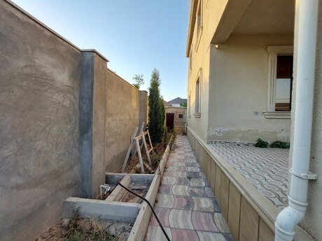 5 otaqlı həyət evi/bağ evi - Hövsan q. - 182 m²