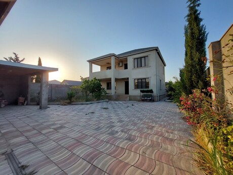 5 otaqlı həyət evi/bağ evi - Hövsan q. - 182 m²