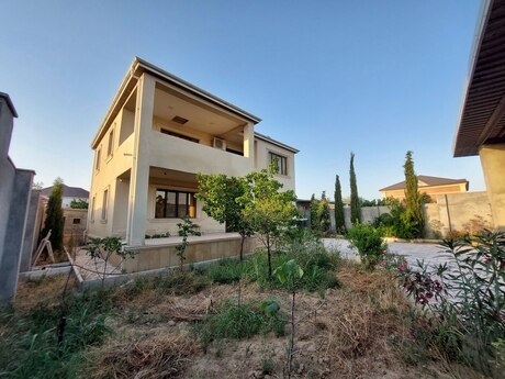 5 otaqlı həyət evi/bağ evi - Hövsan q. - 182 m²