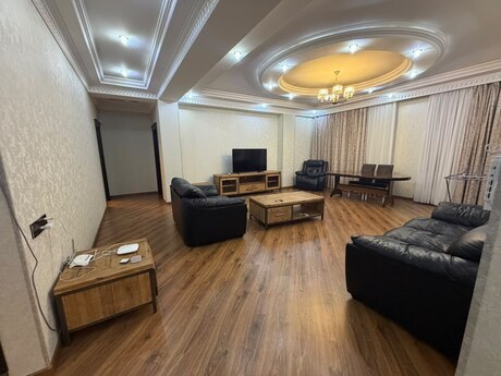 Elan №6295301 - Bakı, Səbail r., 4 otaqlı, 160 m², 4/5 mərtəbə