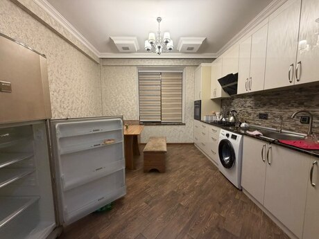 4 otaqlı mənzil, 160 m², Səbail: 355 000 ₼ 5