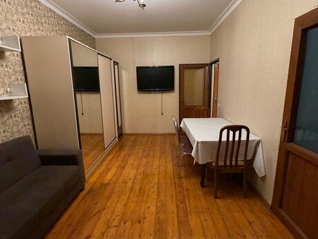 2-комн. вторичка - м. Гянджлик - 45 м²