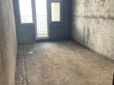 4 otaqlı yeni tikili - Xətai r. - 160 m²