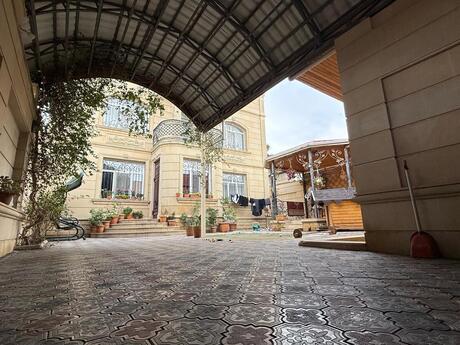 7 otaqlı həyət evi/bağ evi - Koroğlu m. - 365 m²