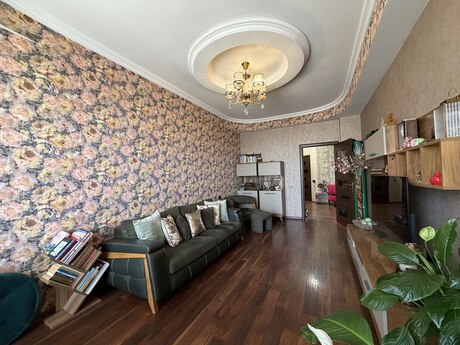 3 otaqlı mənzil, 100 m², Bakıxanov: 325 000 ₼ 5