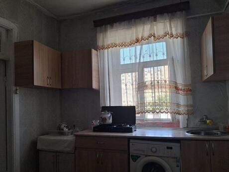 2 otaqlı həyət evi/bağ evi - Elmlər Akademiyası m. - 26 m²