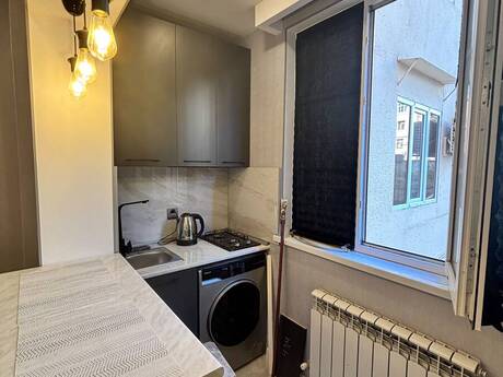 2 otaqlı köhnə tikili - Massiv A q. - 65 m²