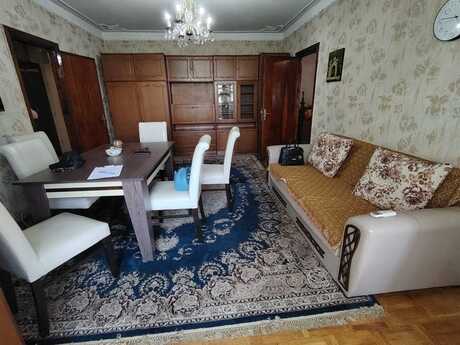 3 otaqlı köhnə tikili - 28 May m. - 70 m²