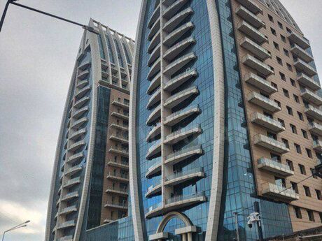 Объявление №6295943 - Баку, м. Элмляр Академиясы, 3-комн., 136 м², 15/21 этаж