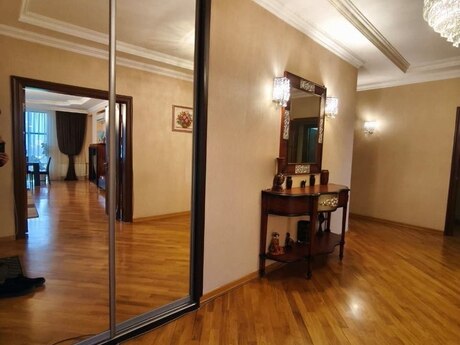 4 otaqlı mənzil, 170 m², 28 May: 505 000 ₼ 4