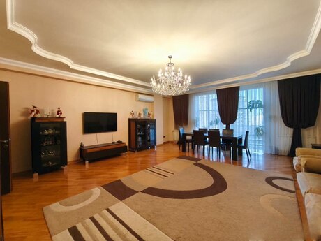 4 otaq · 170 m² · 10/18 mərtəbə, 28 May