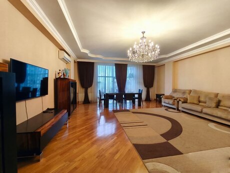 4 otaqlı mənzil, 170 m², 28 May: 505 000 ₼ 2