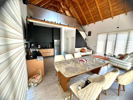 5 otaqlı həyət evi/bağ evi - Bilgəh q. - 300 m²