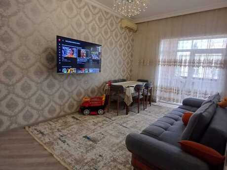 Объявление №6296431 - Баку, пос. Бакиханова, 2-комн., 72 м², 2/3 этаж