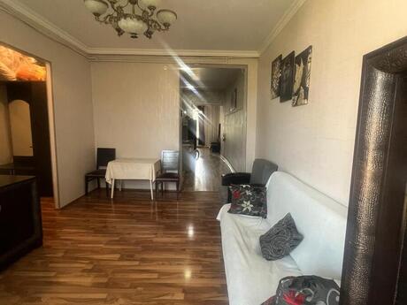 3 otaqlı köhnə tikili - 28 May m. - 90 m²