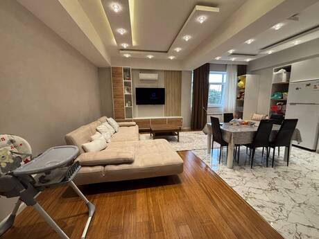 3 otaqlı yeni tikili - Elmlər Akademiyası m. - 130 m²