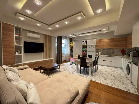 3 otaqlı yeni tikili - Elmlər Akademiyası m. - 130 m²