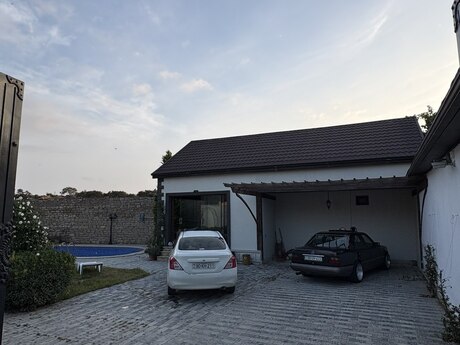 Şüvəlanda 4 otaqlı həyət evi kirayə verilir, 200 m², 180 AZN/ay, şəkil 2 / 12