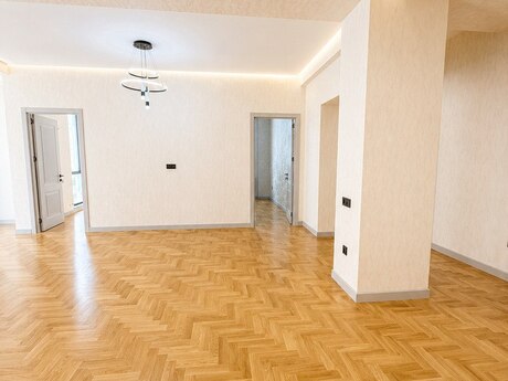 4 otaqlı yeni tikili - Gənclik m. - 117 m²