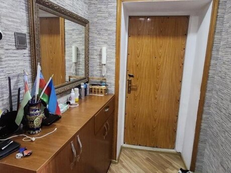 3 otaqlı köhnə tikili - 8-ci mikrorayon q. - 75 m²