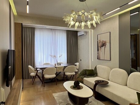 3 rooms · 117 m² · floor 8/17, Gənclik