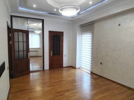 Объявление №6296765 - Баку, м. Гянджлик, 3-комн., 160 м²