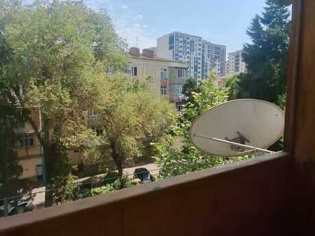 3 otaqlı köhnə tikili - Neftçilər m. - 70 m²