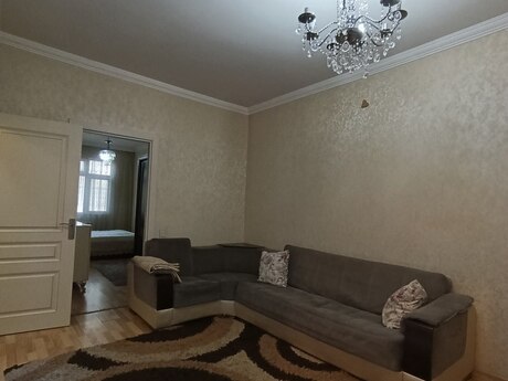 2 otaqlı köhnə tikili - Dərnəgül m. - 69 m²