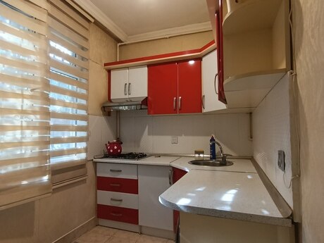 2 otaqlı köhnə tikili - Dərnəgül m. - 69 m²