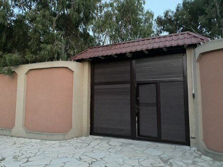 6 otaqlı həyət evi/bağ evi - Şüvəlan q. - 350 m²