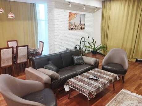 3 otaqlı yeni tikili - Şah İsmayıl Xətai m. - 135 m²