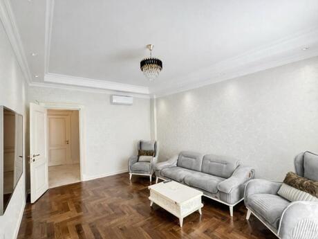 Elan №6297085 - Bakı, Ağ şəhər q., 2 otaqlı, 100 m², 5/6 mərtəbə