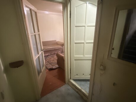 2 otaqlı köhnə tikili - Elmlər Akademiyası m. - 35 m²