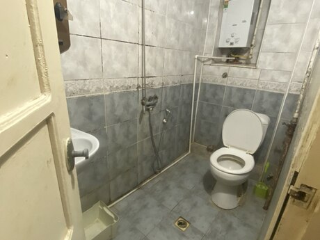 2 otaqlı köhnə tikili - Elmlər Akademiyası m. - 35 m²