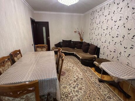 3 otaqlı köhnə tikili - Bakıxanov q. - 80 m²