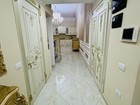 3 otaqlı mənzil, 130 m², Sahil: 599 000 ₼ 2