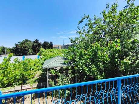 6 otaqlı həyət evi/bağ evi - Mərdəkan q. - 300 m²