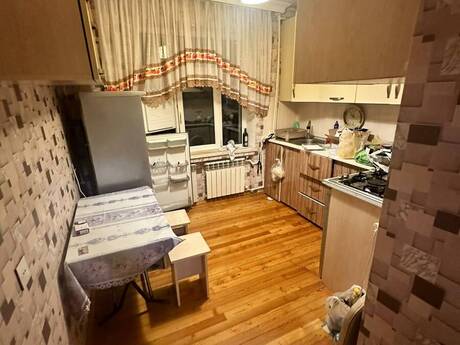 2 otaqlı köhnə tikili - Əhmədli m. - 68 m²