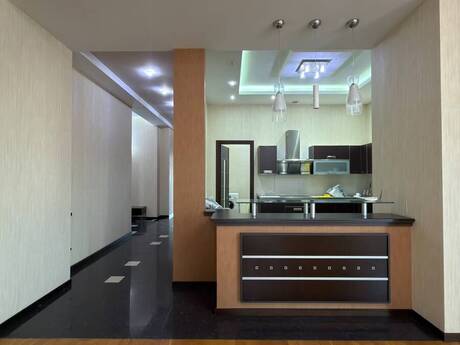 3-room apartment for rent, 170 m², Sahil: 1 800 ₼/mo 4