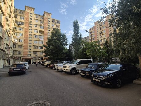 3-комн. вторичка - пос. Ени Ясамал - 80 м²