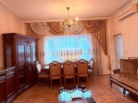 3-комн. новостройка - м. Элмляр Академиясы - 135 м²