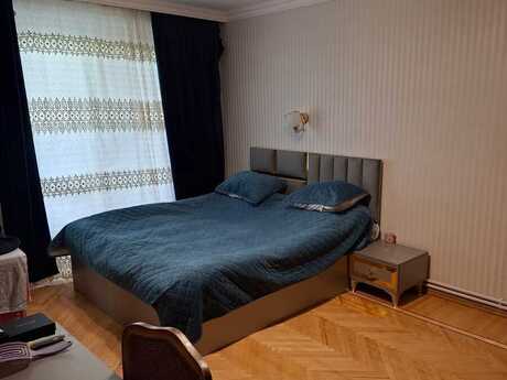 3-комн. вторичка - м. Элмляр Академиясы - 75 м²