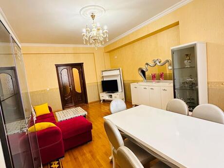 3-комн. новостройка - м. 8 ноября - 125 м²