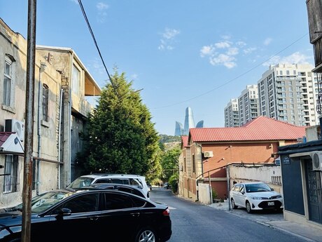 2 otaqlı köhnə tikili - Bayıl q. - 75 m²