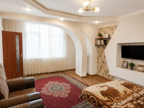 2 otaqlı köhnə tikili - Gənclik m. - 44 m²