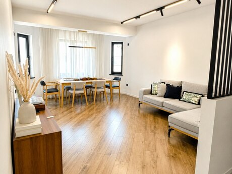 Объявление №6187129 - Баку, пос. Бакиханова, 2-комн., 95 м², 4/4 этаж